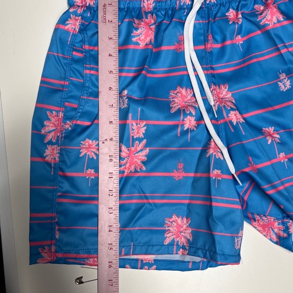 Quick dry Men’s swimming trunks blue with pink palm trees - Picture 5 of 6